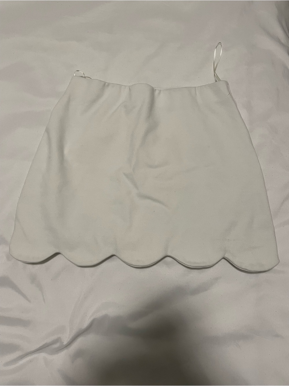 Topshop White Scalloped Hem Mini Skirt Size US 6